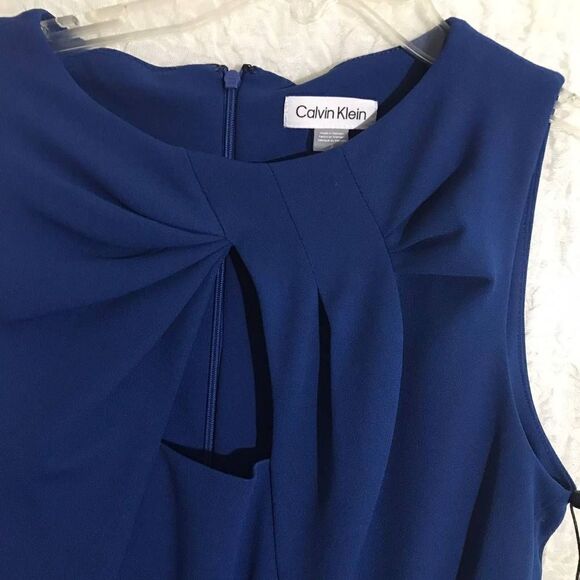 Calvin Klein NWT Cut-Out Scuba Crepe Keyhole Jumpsuit Size 4 - Picture 7 of 12